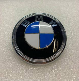 Originalní zadní znak BMW na X3 3401005 (lehce poškrábaný)