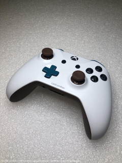 Microsoft Xbox One S Wireless Controller - Custom White/Brown/Blue **POUŽITÝ**